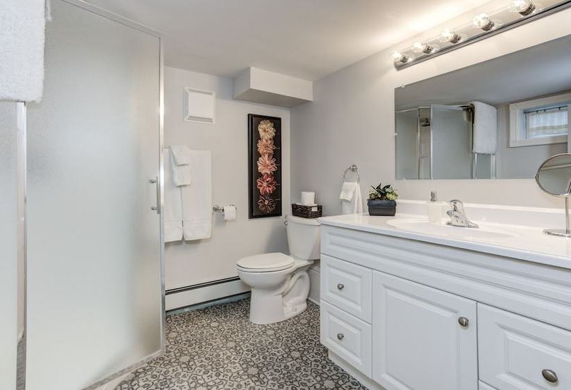 فندق Parker House Suites