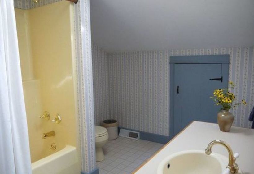 酒店 Pine Hollow Inn