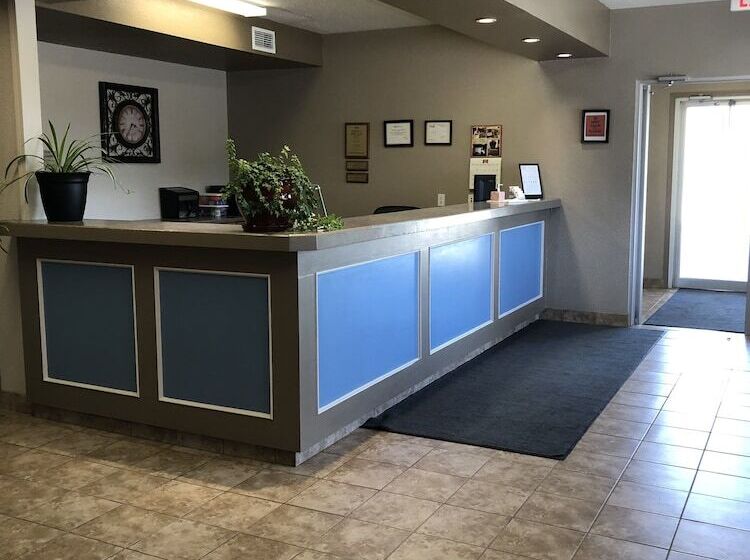 Hotel R & R Wainwright Inn