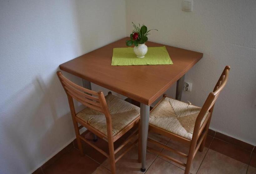 Hotel Guest House Regina Mundi