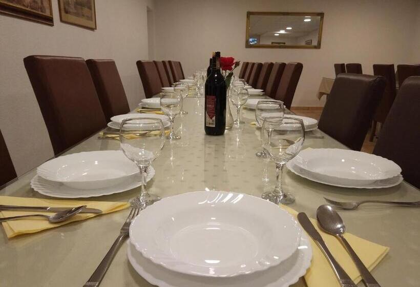 Hotel Guest House Regina Mundi