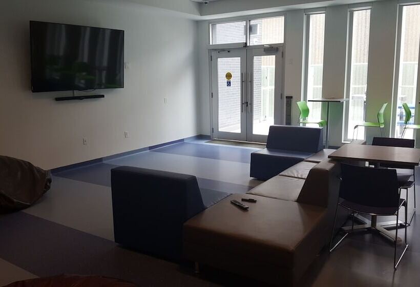 هتل Residence & Conference Centre Toronto Downtown