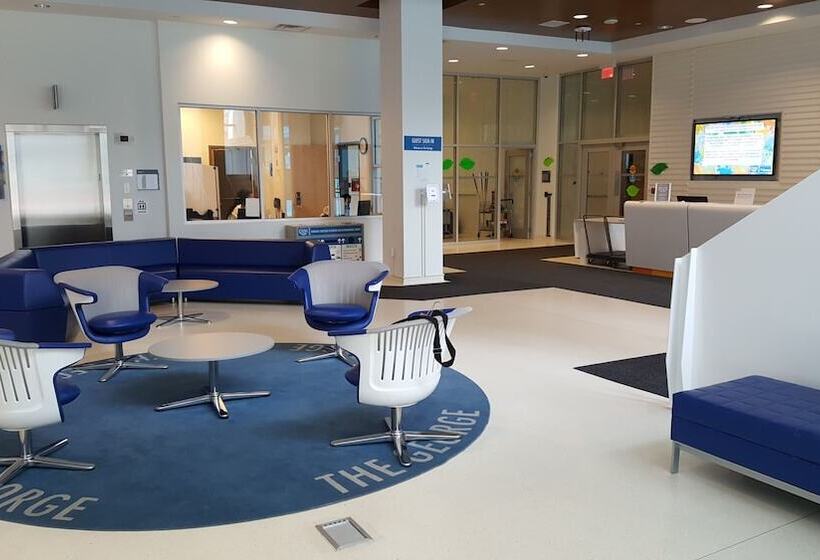 هتل Residence & Conference Centre Toronto Downtown