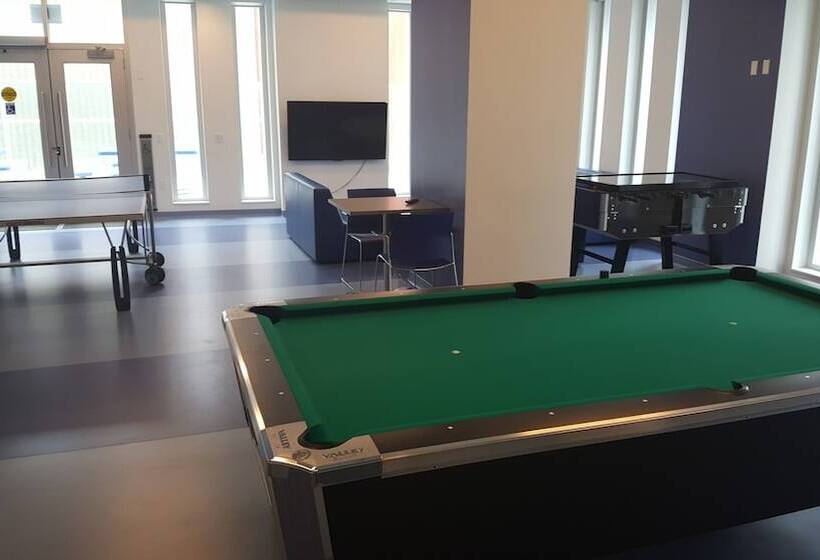 هتل Residence & Conference Centre Toronto Downtown