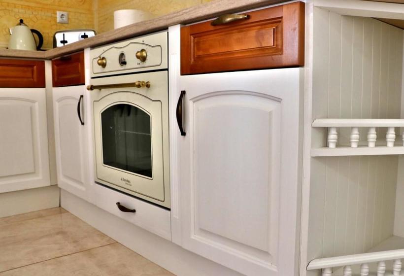 בית מלון כפרי Sirena Palace Family