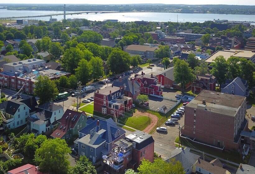 Отель Suites Of Euston