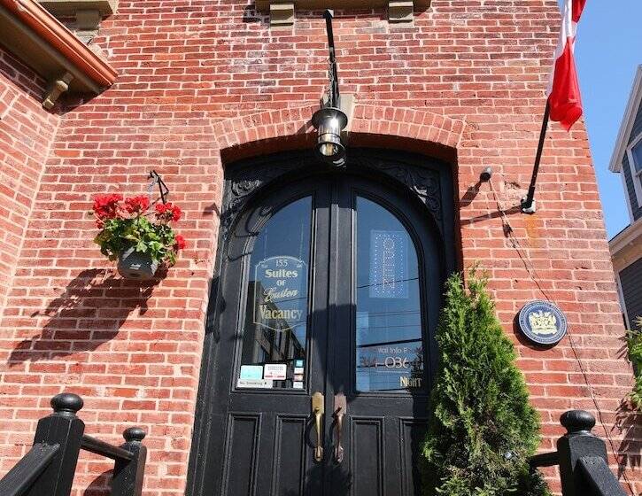 בית מלון כפרי Suites Of Euston