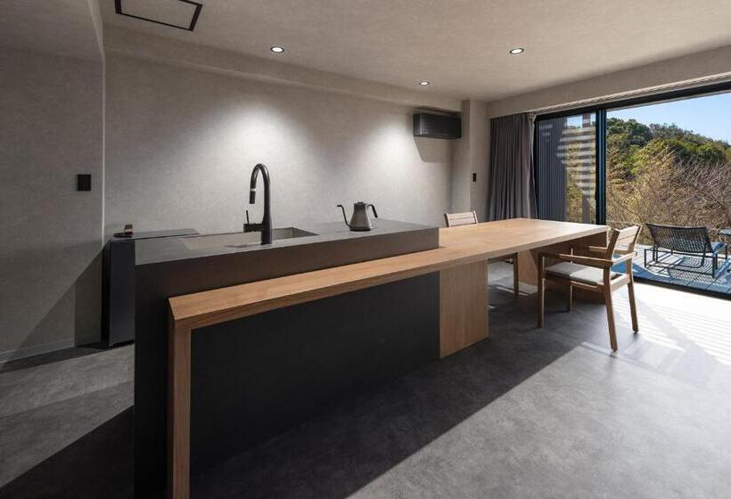 בית מלון כפרי Themana Village