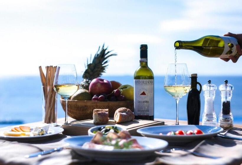 בית מלון כפרי Themana Village