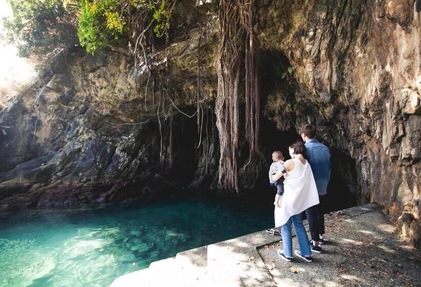 בית מלון כפרי Themana Village