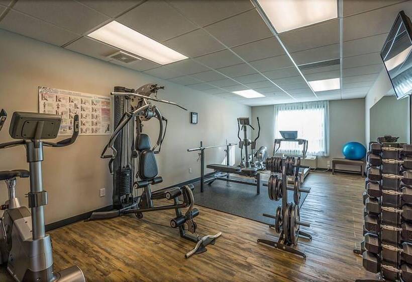 فندق Timber Ridge Inn And Suites