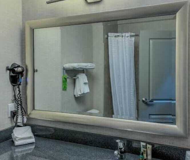 فندق Timber Ridge Inn And Suites