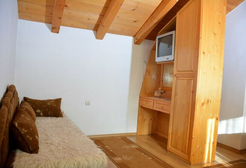 ホテル Trenchova Guest House