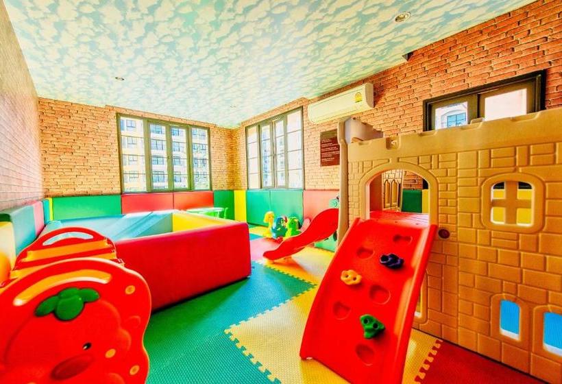 هتل Venetian Resort Jomtien