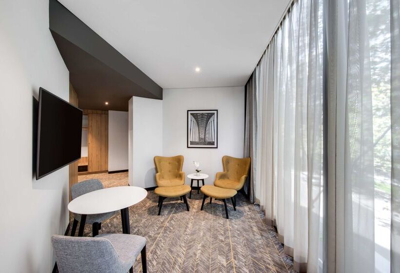 Vibe Hotel North Sydney