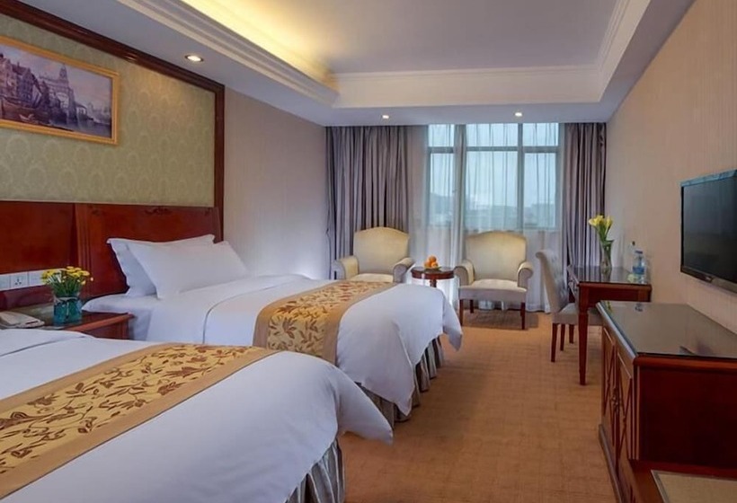 Отель Vienna Guangzhou Baiyun Airport Konggang