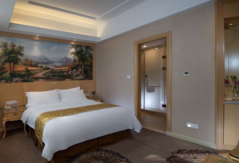 Отель Vienna Guangzhou Baiyun Airport Konggang