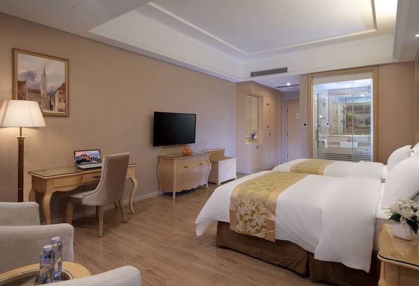 Отель Vienna Guangzhou Baiyun Airport Konggang