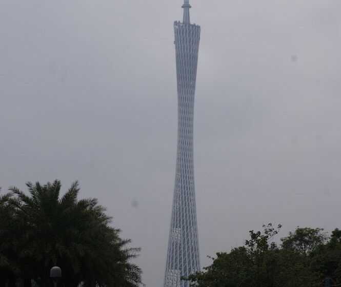 Отель Yixin Business