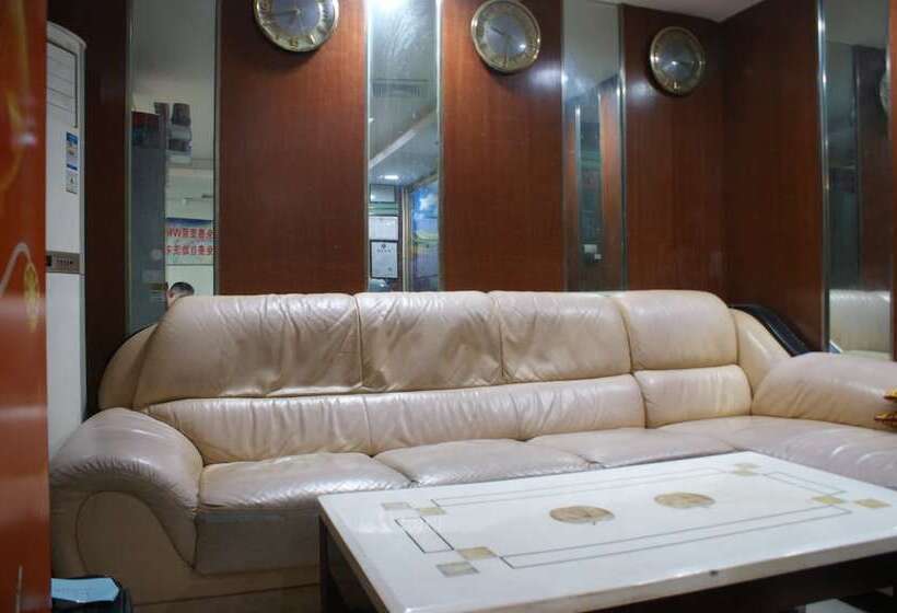 Отель Yixin Business