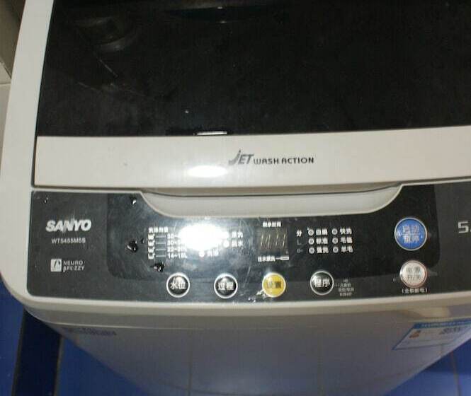 Отель Yixin Business