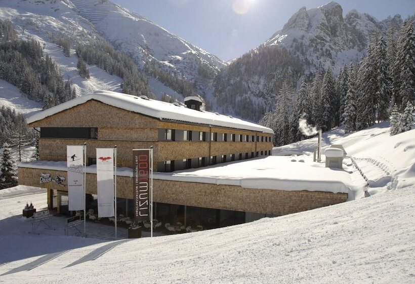 Lizum 1600   Hotel & Kompetenzzentrum