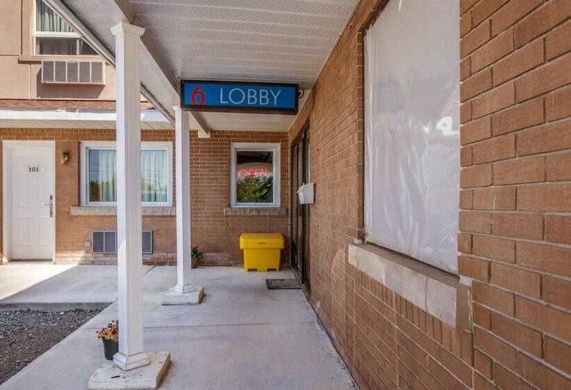 Motel 6 Sudbury, On