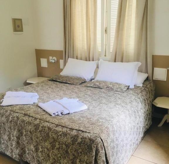 בית מלון כפרי Paraty Bungalows Bar E