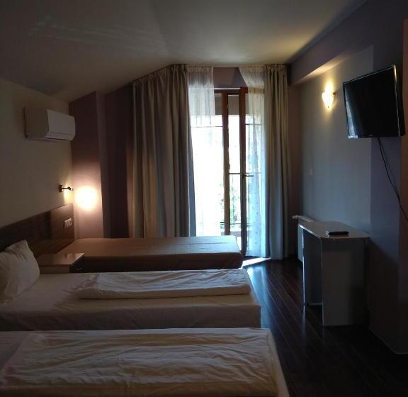 Roots Hotel & Wine Bar