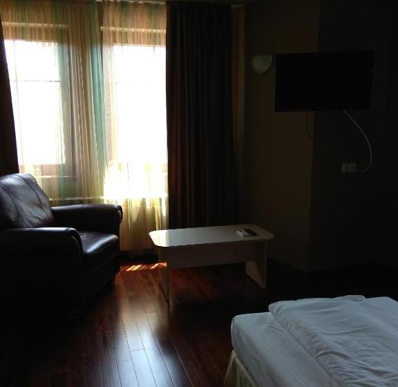 Roots Hotel & Wine Bar