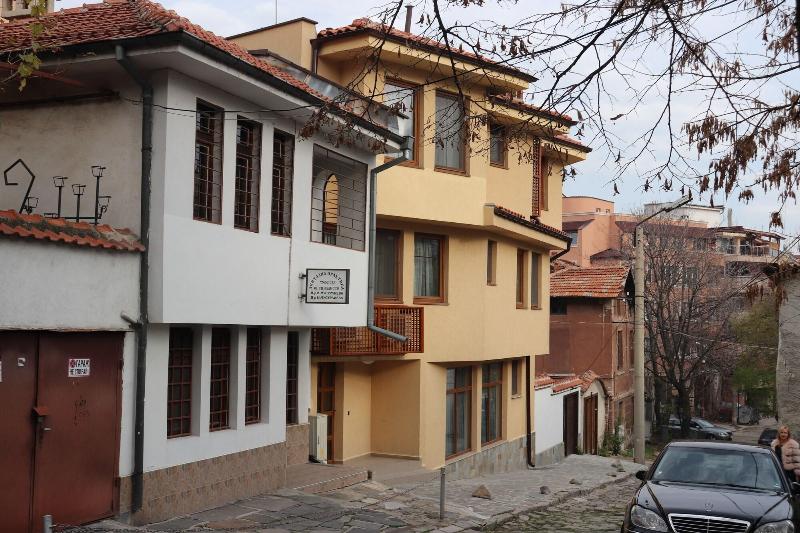 Roots Hotel & Wine Bar