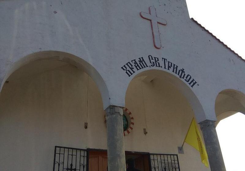 Roots Hotel & Wine Bar