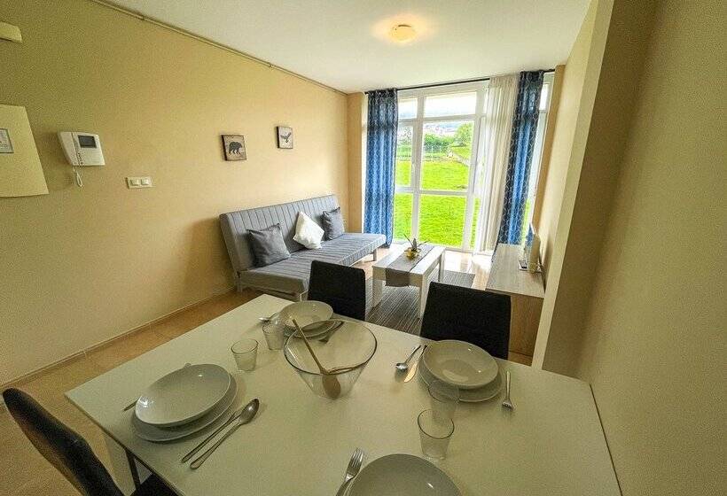 Apartamentos Playa de Las Catedrales 3000