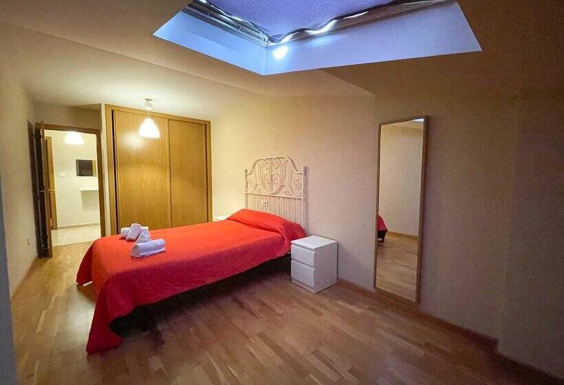 Apartamentos Playa de Las Catedrales 3000