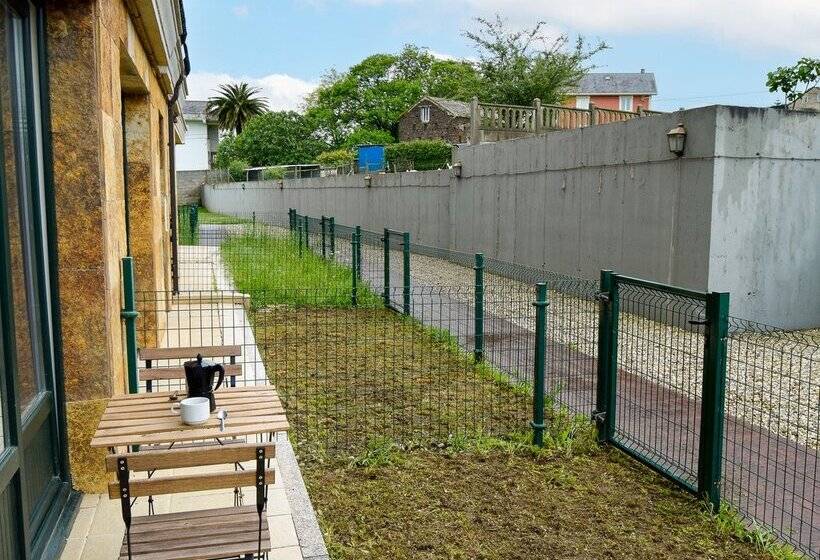 Apartamentos Playa de Las Catedrales 3000