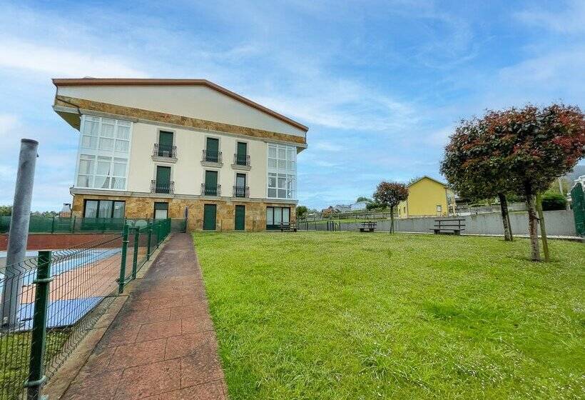 Apartamentos Playa de Las Catedrales 3000