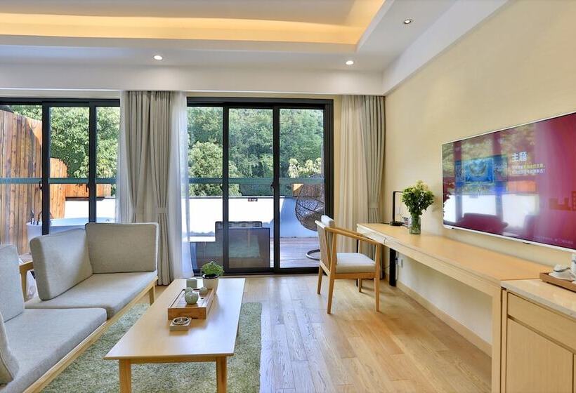 Hiking Hotel Hangzhou