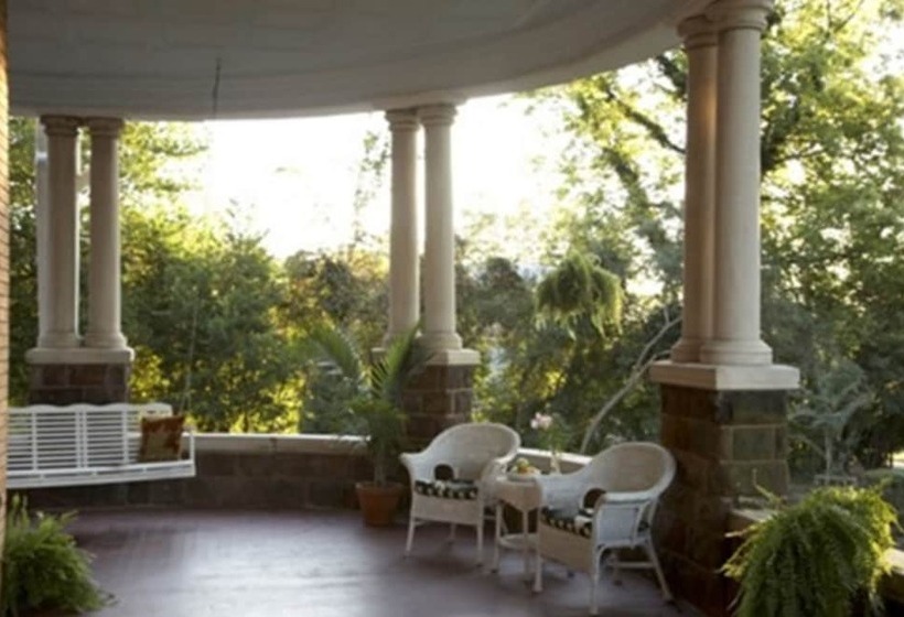 فندق 1890 Williams House Inn