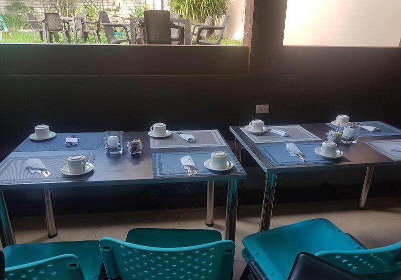 호텔 All Days Inn And Out