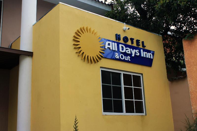 호텔 All Days Inn And Out