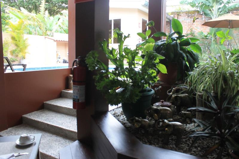 호텔 All Days Inn And Out