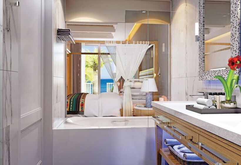 Amavi, Madefortwo Hotels Paphos