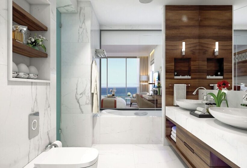 Amavi, Madefortwo Hotels Paphos