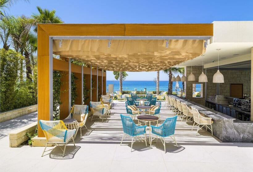 Amavi, Madefortwo Hotels Paphos