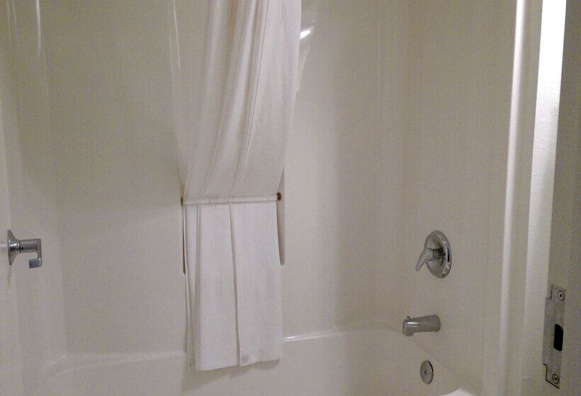 فندق Americas Best Value Inn Kinston