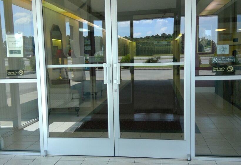 فندق Americas Best Value Inn Kinston