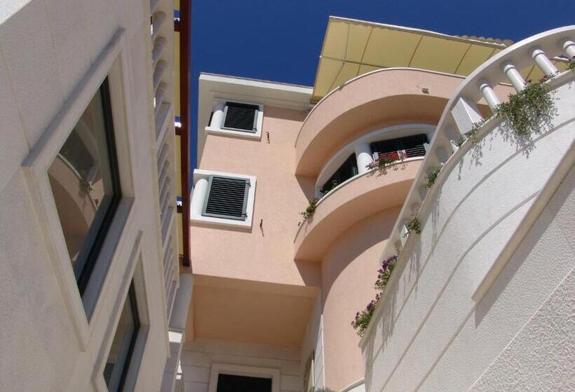 酒店 Apartment Villa Lavandula Swimming Pool View