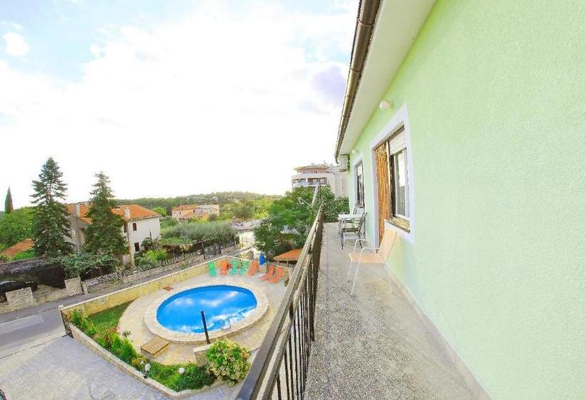 ホテル Apartments Meditteraneo