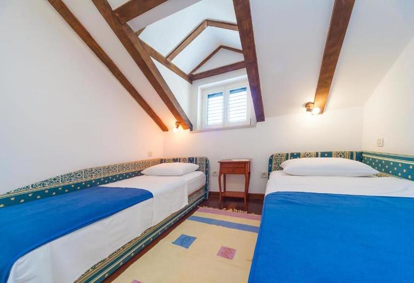 فندق Apartments Vi-la