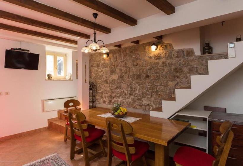 فندق Apartments Vi-la